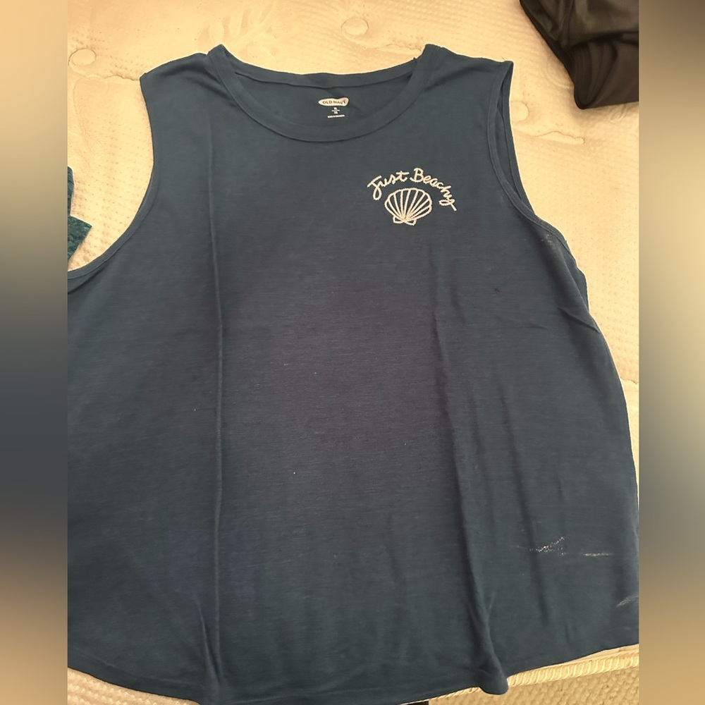 Old navy clam and shell beach. Tank top